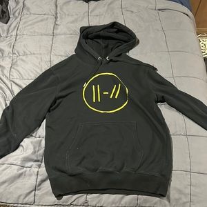 Twenty one pilots hoodie in size M black